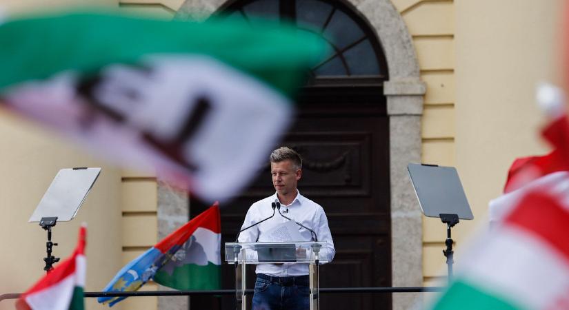 Magyar Péter: Orbán Viktor 2000 embert állított rám
