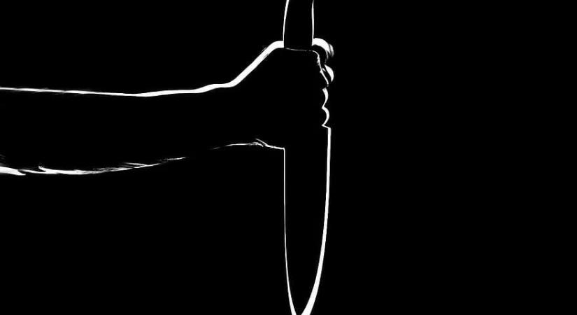 A saját szüleit fenyegette késsel egy borsodi férfi