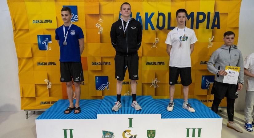 Két ezüst az úszók diákolimpia országos döntőjéről