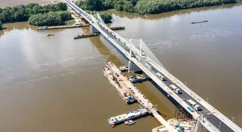 Átadják a forgalomnak egy hónap múlva az új Duna-hidat