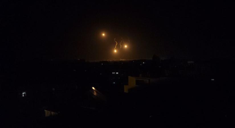 Izraeli tankok hatoltak be Rafah keleti részébe