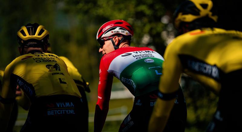 Giro d'Italia hírek: Valter szerint a kelleténél is nehezebb volt a szakasz, Tim Merlier emocionális sikere, Tadej Pogacar ezúttal is megpróbálta