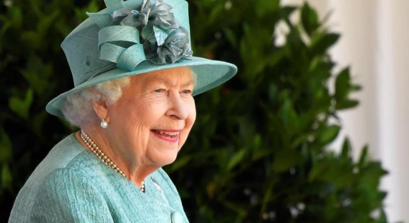 Ilyen még sosem fordult elő a brit királyi család történetében, Erzsébet királynő tehetetlen