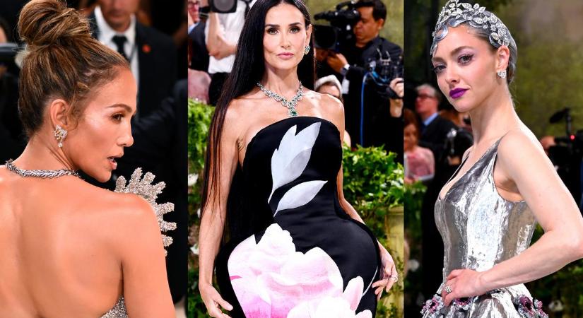 Leesik az állad: Demi Moore bámulatosban, Jennifer Lopez őrületes ruhában parádézott a MET gálán, de Kim Kardashian öltözékére nincsenek szavak