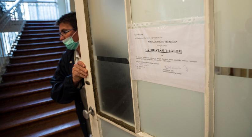 Alvó betegeket fosztottak egy ki egy budai kórházban