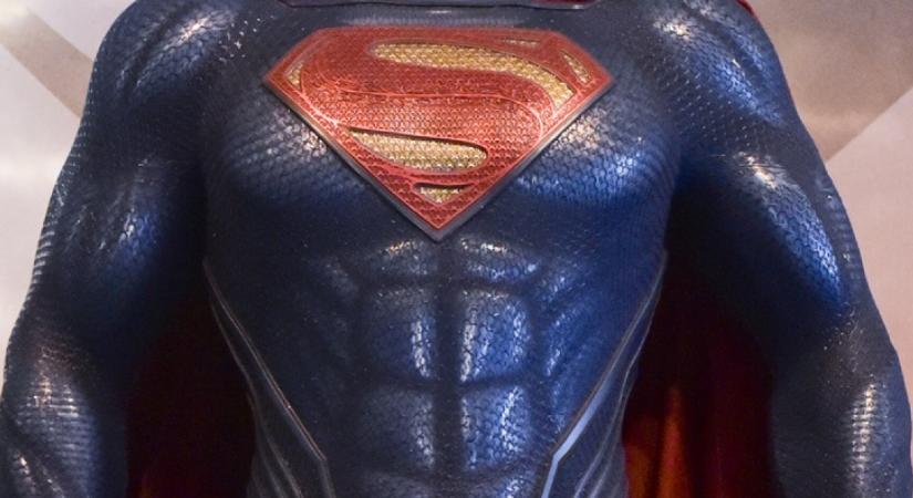 Befutott az első hivatalos fotó az új Supermanről, ünnepel az internet népe