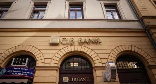 CIB: stabil forintárfolyam várható egy sávon belül