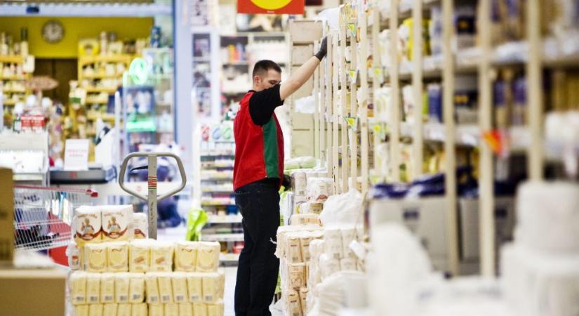 Megint elkezdtek nőni az élelmiszerárak, mit lépnek a boltláncok?
