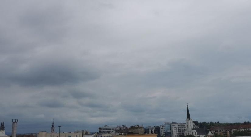 Sárgába borult Borsod: viharfelhők gyülekeznek az égen