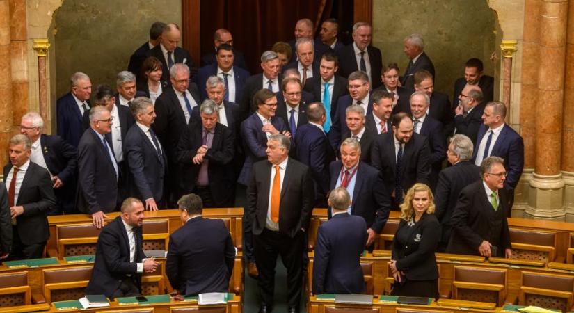 A Fidesz-frakció szerint rendben van, hogy a gyónási titok kivételt képezzen a gyerekek elleni bűncselekmények jelentésénél, mert más esetekben úgyis szigorítás jön