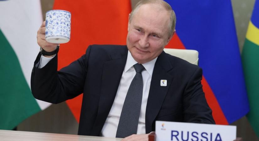 Vlagyimir Putyin:Oroszország nem utasítja el a párbeszédet a nyugati országokkal