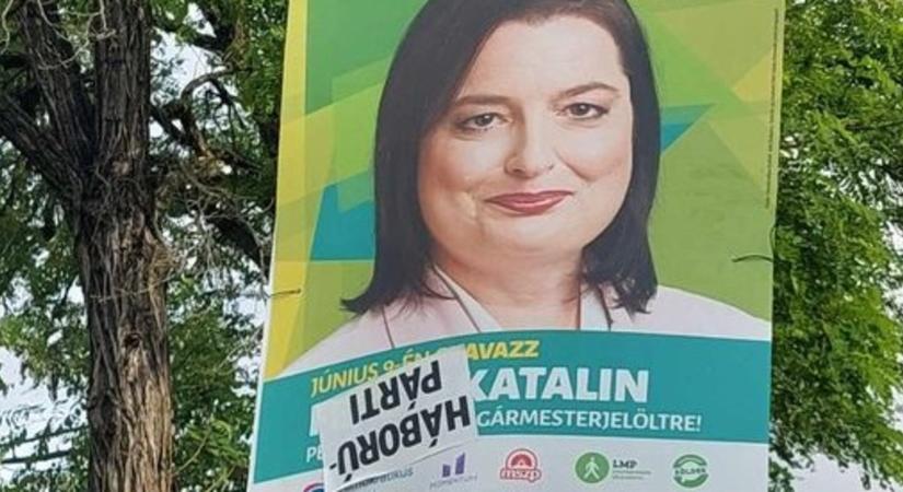 A DK-MSZP-Párbeszéd pesterzsébeti polgármesterjelöltje feljelentést tett plakátrongálás miatt