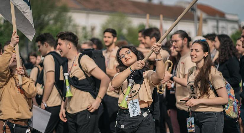 Rekordszámú csapattal rajtol a kolozsvári egyetemisták megarendezvénye – Kezdődnek a KMDSZ Diáknapok