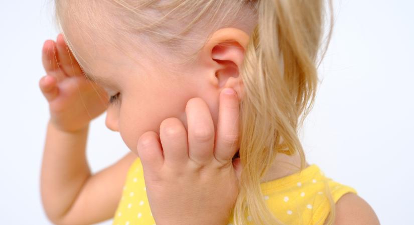 Halláscsökkenés gyerekeknél - ezek az állapotok okozhatják
