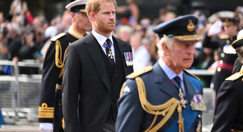Most már hivatalos: Károly király nem hajlandó találkozni az Angliában tartózkodó Harry herceggel