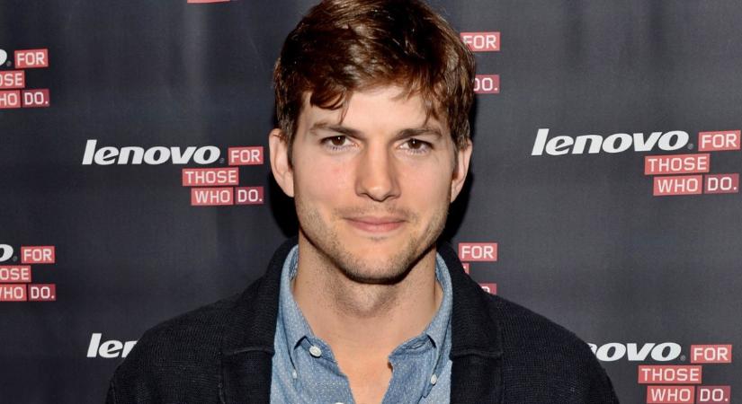 Ashton Kutcher első kínos szexuális élményéről vallott be arcpirító részleteket