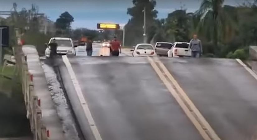 Video: csak egy pillanaton múlt, hogy a leszakadó híd nem ragadott magával egy férfit