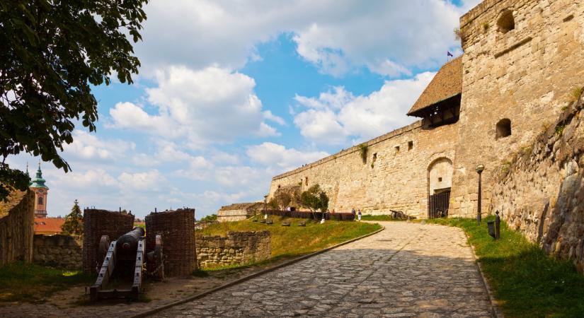 Állati jó kastélyprogram: a tiszadobi Andrássy-kastélyban debütált a különleges foglalkozás
