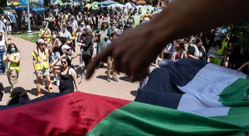 Felszámolták a washingtoni egyetemi tiltakozók táborát is, több tucat palesztinpárti tüntetőt letartóztattak