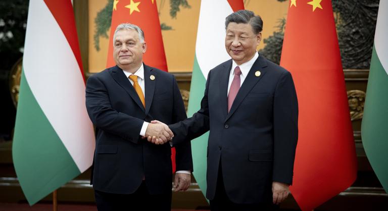 Megérkezett Magyarországra a kínai elnök