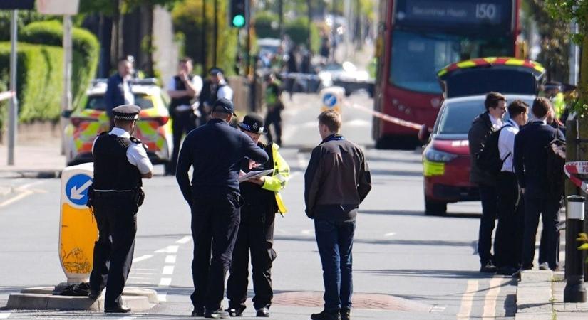 Újabb részletek derültek ki a londoni kardos támadással kapcsolatban