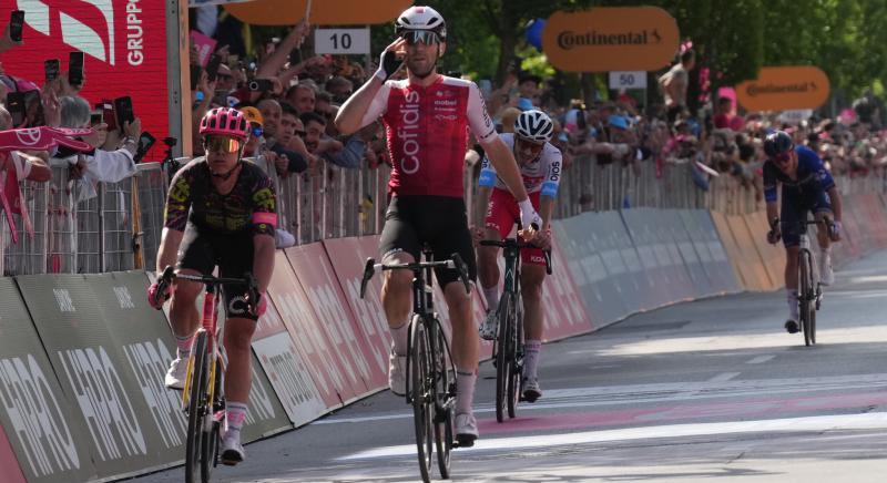 Giro d'Italia 2024: Benjamin Thomas nyert Luccában, Valter Attila ismét bukott