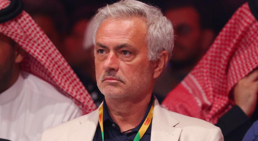 Mourinho megbánta, hogy az AS Roma edzője maradt