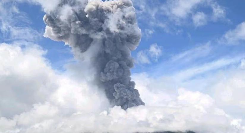 Vulkánkitörés Indonéziában – figyelmeztették a környéken tartózkodókat