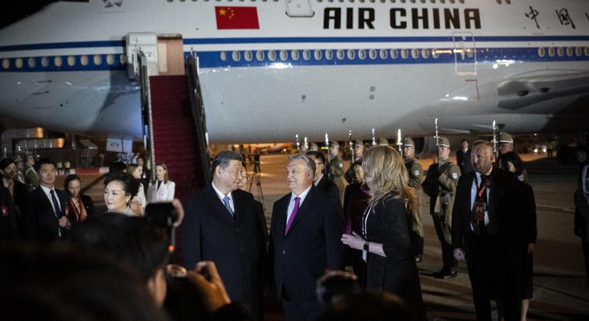 A kínai elnök a "közös jövő globális közösségét” építi Magyarországon is – Amerika ellenében