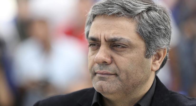 Nyolc év börtönbüntetésre és korbácsolásra ítélték az Arany Medve-díjas iráni rendezőt