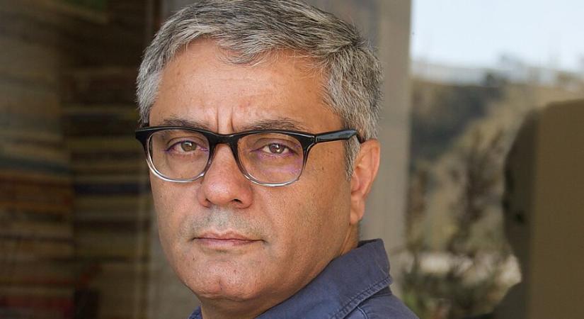 Korbácsolásra és nyolc év börtönbüntetésre ítélték az Arany Medve-díjas iráni rendezőt