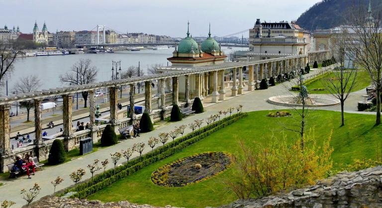 Lezárnak egy Duna-parti útszakaszt Budapesten a hétvégékre