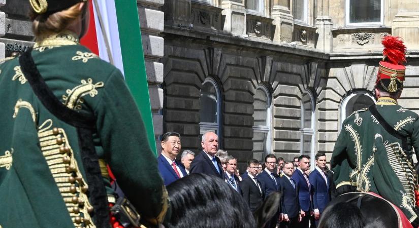 Orbán Viktorék díszvacsorája: töltött káposztát evett a kínai elnök