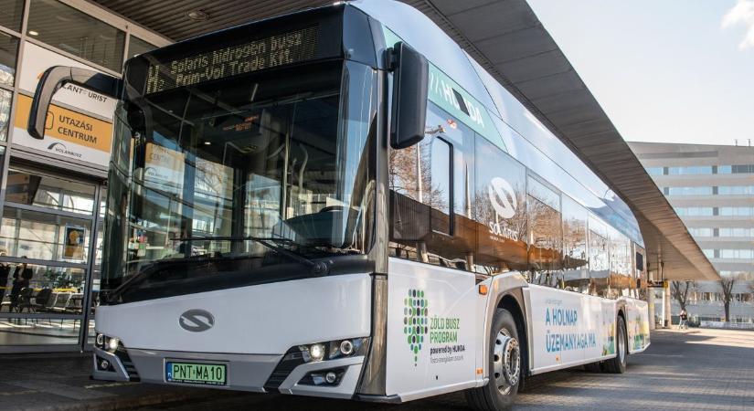 Négy hidrogén és tizenegy elektromos meghajtású buszra pályáztak a hazai városok