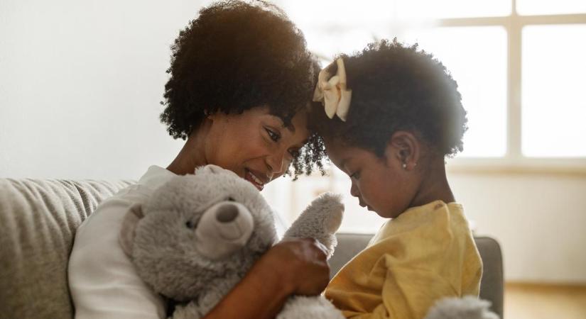 Pszichológusok és szakértők tanácsot adnak: 4 módszer a mentálisan erős gyermekek felnevelésére