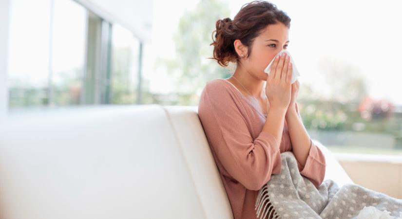 Tüsszögés: a nátha kezdete vagy az allergia első jele?