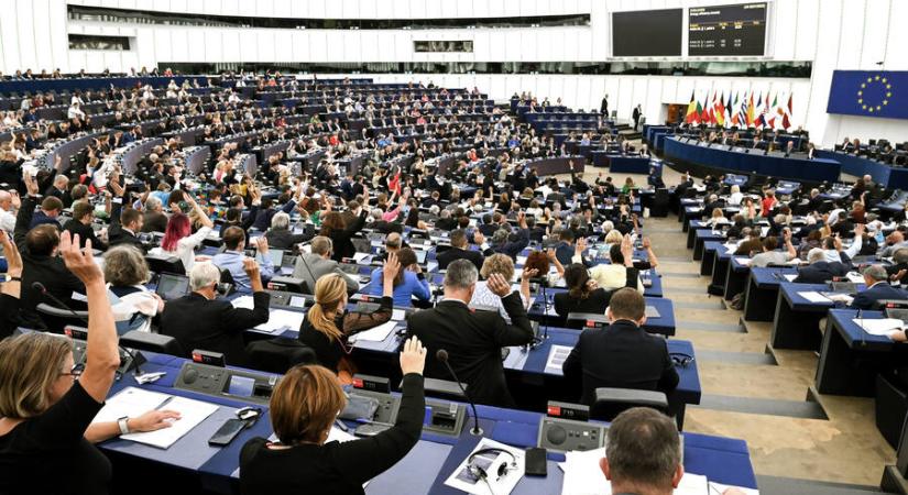 Mennyit keres egy EP-képviselő, és milyen juttatásokra jogosult még?