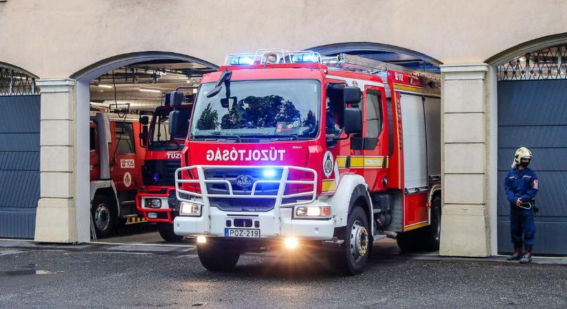95 embernek kellett elhagynia a szombathelyi üzemet - Cipőgyártó cég csarnokában ütött ki tűz