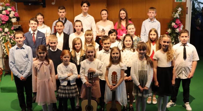 Kinyíló dallamok - Tavaszi koncert a celli Ádám Jenő AMI-ban