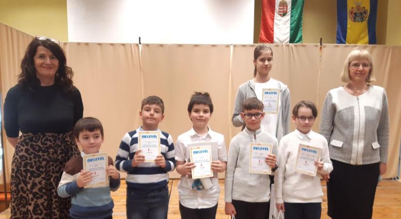 30. alkalommal rendezték meg a Bolyai János vármegyei matematikaversenyt – fotókkal