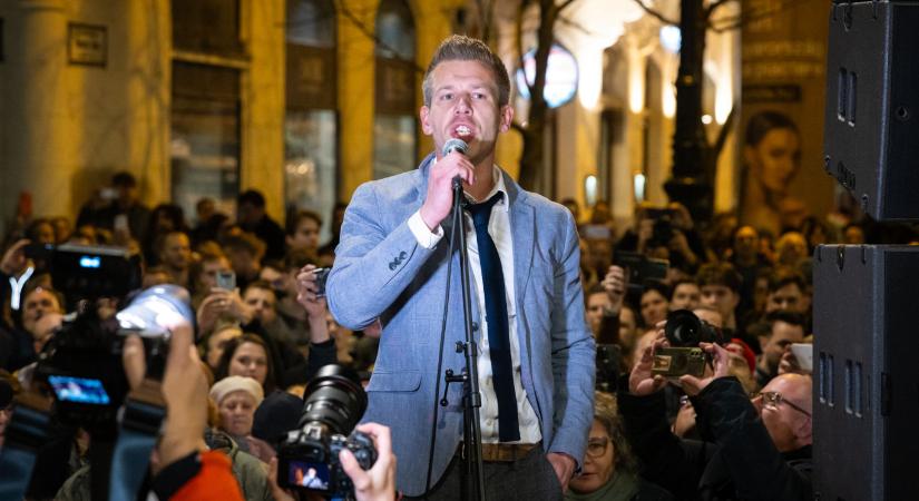Közmédia: A „magyar emberek érdekében” nem engedünk a Magyar-féle zsarolásnak