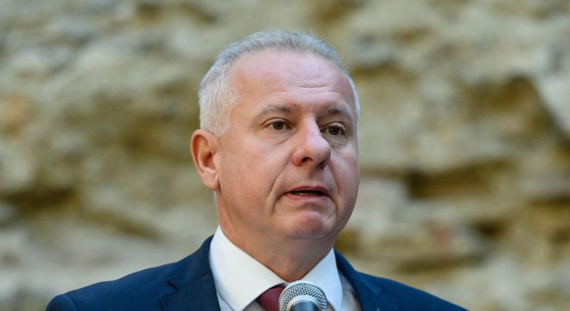 Korrupciós ügyek veszik körül Pécs baloldali polgármesterét