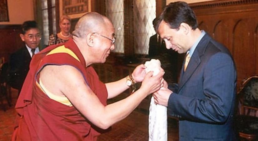 Orbán első kormányzása idején még a dalai lámával találkozott Budapesten