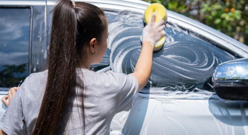 Ezt rontja el mindenki, amikor otthon mossa az autóját, te ne tedd!