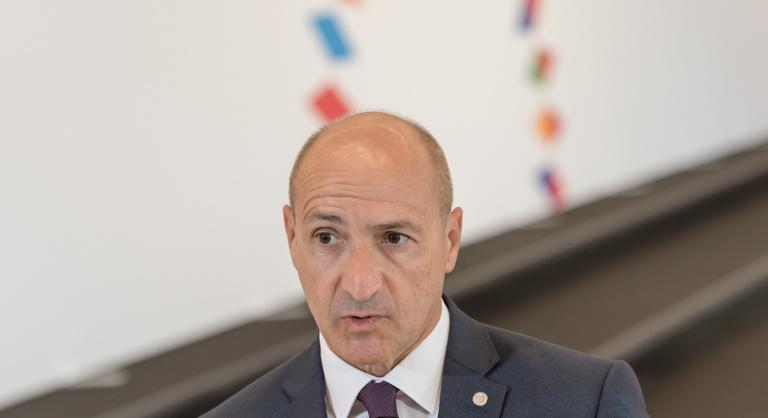 Lemondott a máltai kormányfőhelyettes, miután korrupciós botrányba keveredett