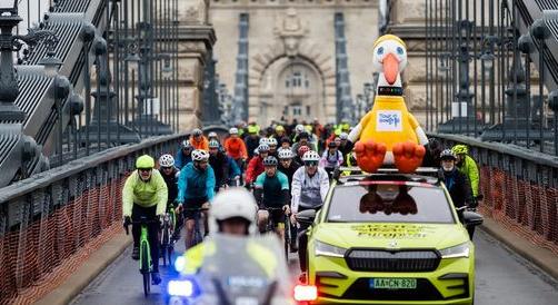 Így készül a város a Tour de Hongrie-ra: lezárások, forgalomkorátozások, szurkolás és közös tekerés
