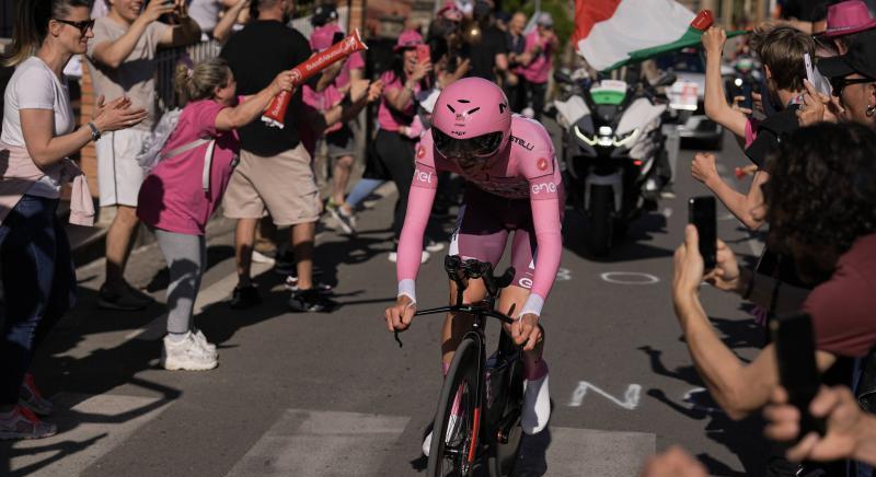 Giro d'Italia hírek: Tadej Pogacar egyelőre megállíthatatlan, kissé átrendeződött az élmezőny, jön a Prati di Tivo