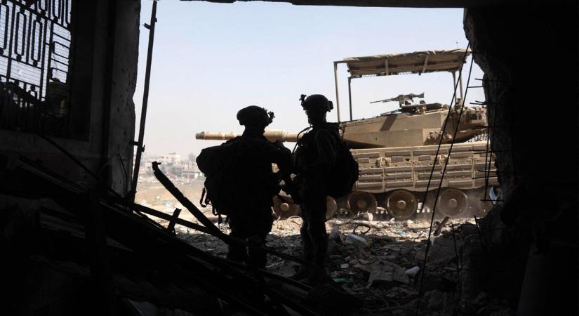 Izrael újabb kitelepítéseket rendelt el Rafahban, és hadműveletei kiterjesztésére készül – frissül