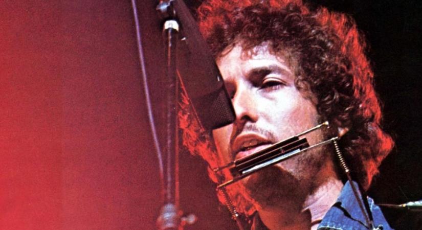 Szívdöglesztően sármos pasi alakítja Bob Dylant az önéletrajzi filmjében - Galéria
