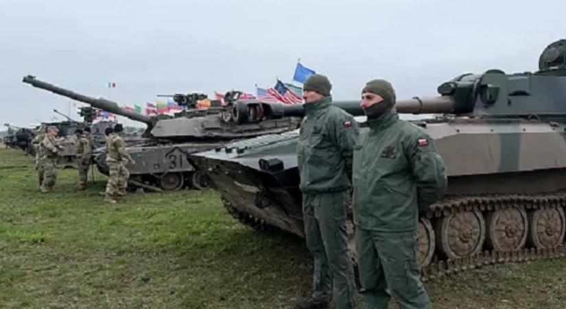 A lengyelek felkészülnek arra, hogy ha kell, megvédjék a hazájukat Oroszországtól
